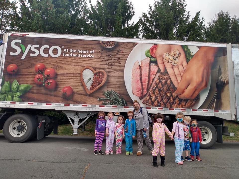 FARMERS TO FAMILIES FOOD HANDOUT! - Center for 